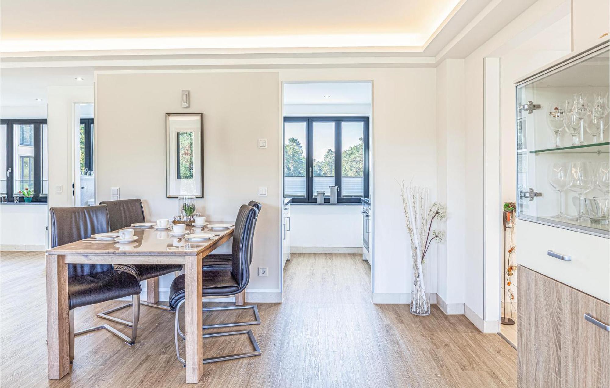 Pearl Apartment
